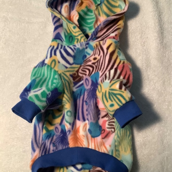 Zebra Doggie Hoodie - Picture 4 of 5